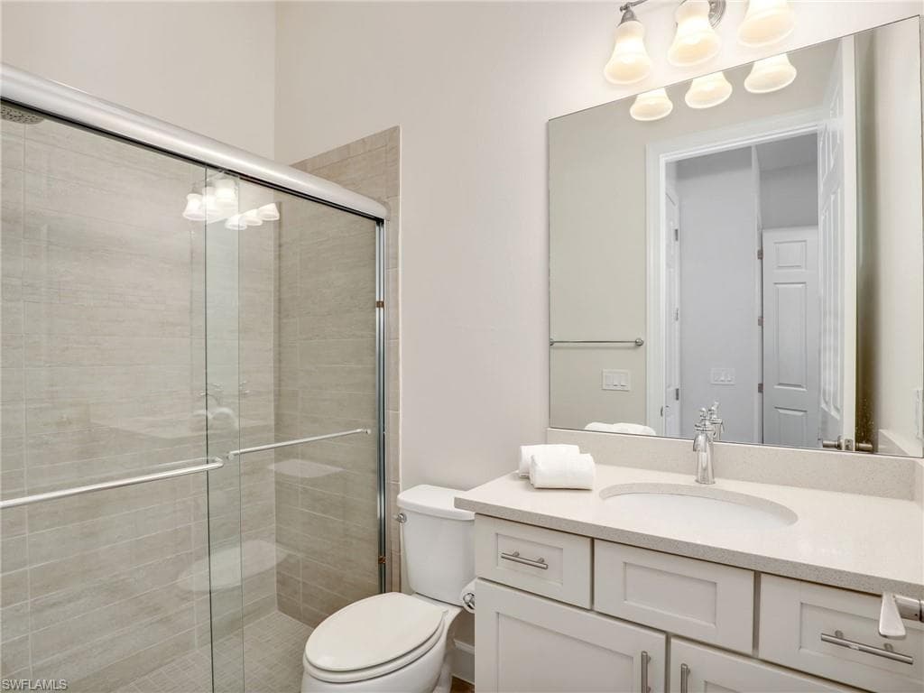 16289 Camden Lakes Cir, Naples, FL 34110-24