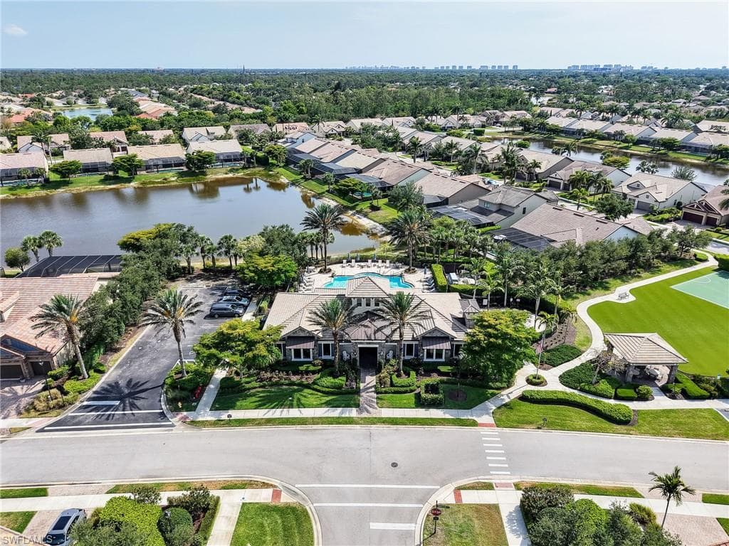 16289 Camden Lakes Cir, Naples, FL 34110-31