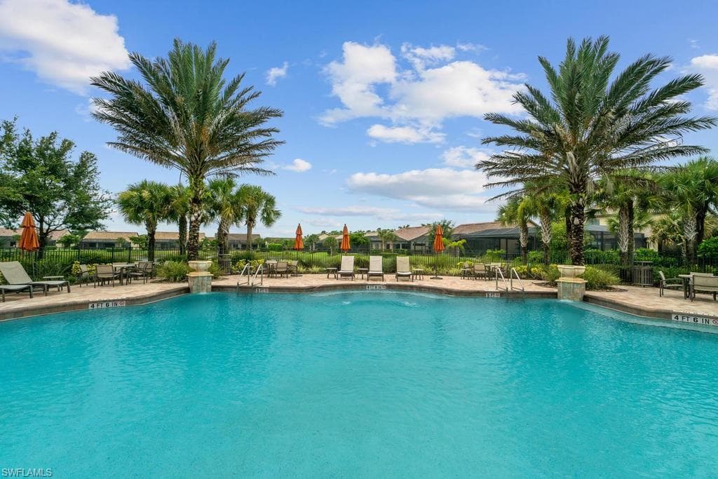 16289 Camden Lakes Cir, Naples, FL 34110-33