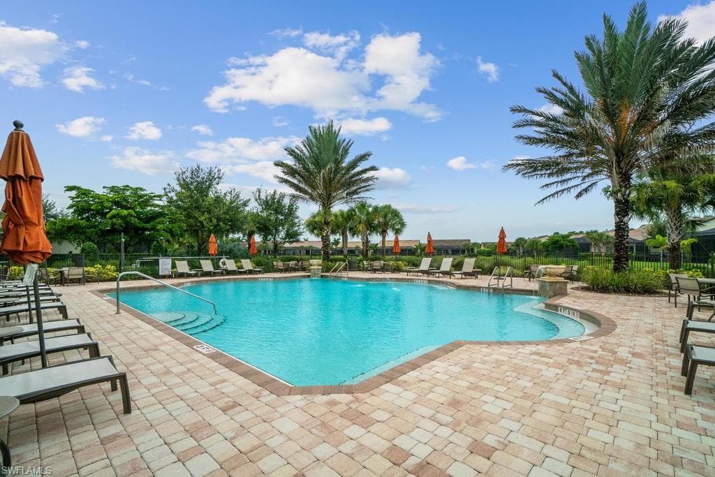 16289 Camden Lakes Cir, Naples, FL 34110-34