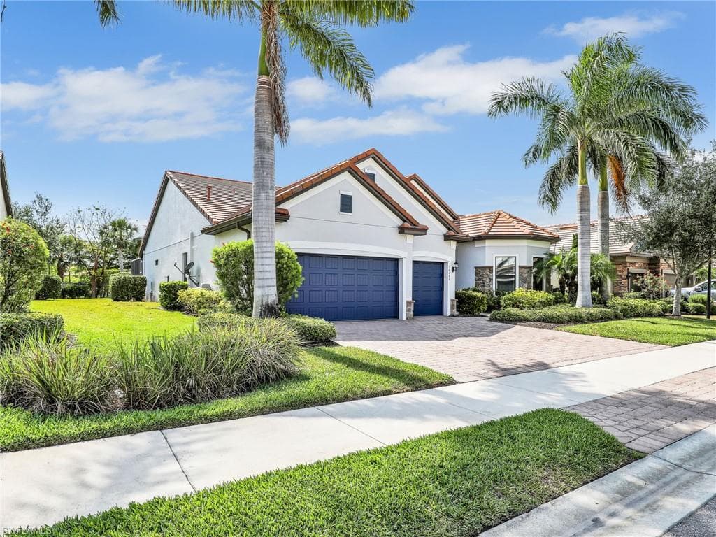 16289 Camden Lakes Cir, Naples, FL 34110-3