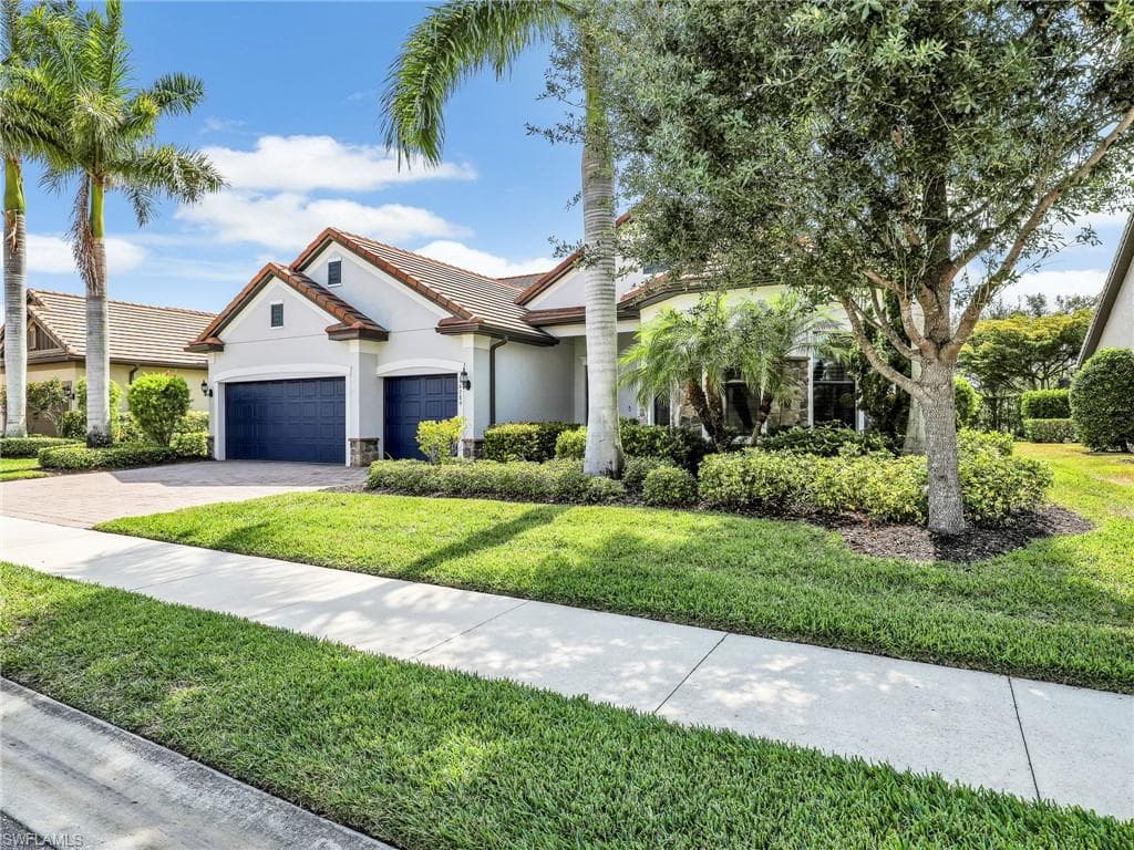 16289 Camden Lakes Cir, Naples, FL 34110-4