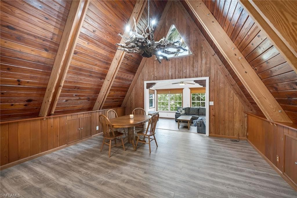 3261 Lakeview Dr, Naples, FL 34112-10