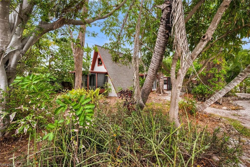 3261 Lakeview Dr, Naples, FL 34112-17