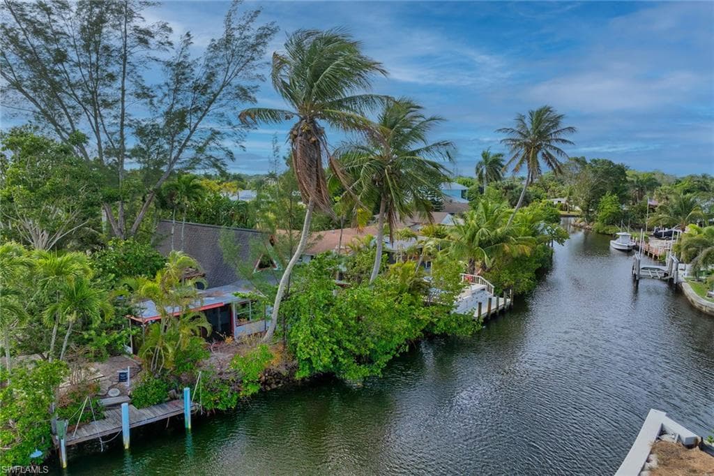 3261 Lakeview Dr, Naples, FL 34112-2