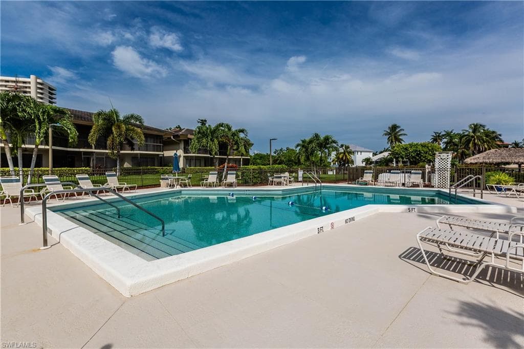 525 Seaview Ct M1, Marco Island, FL 34145-25
