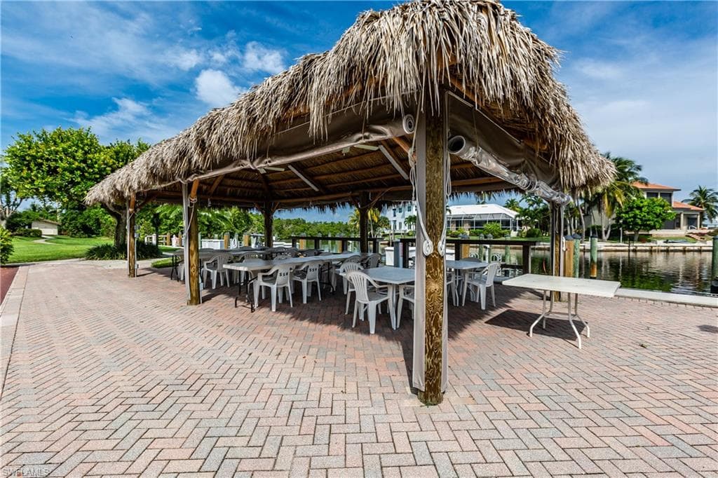 525 Seaview Ct M1, Marco Island, FL 34145-38