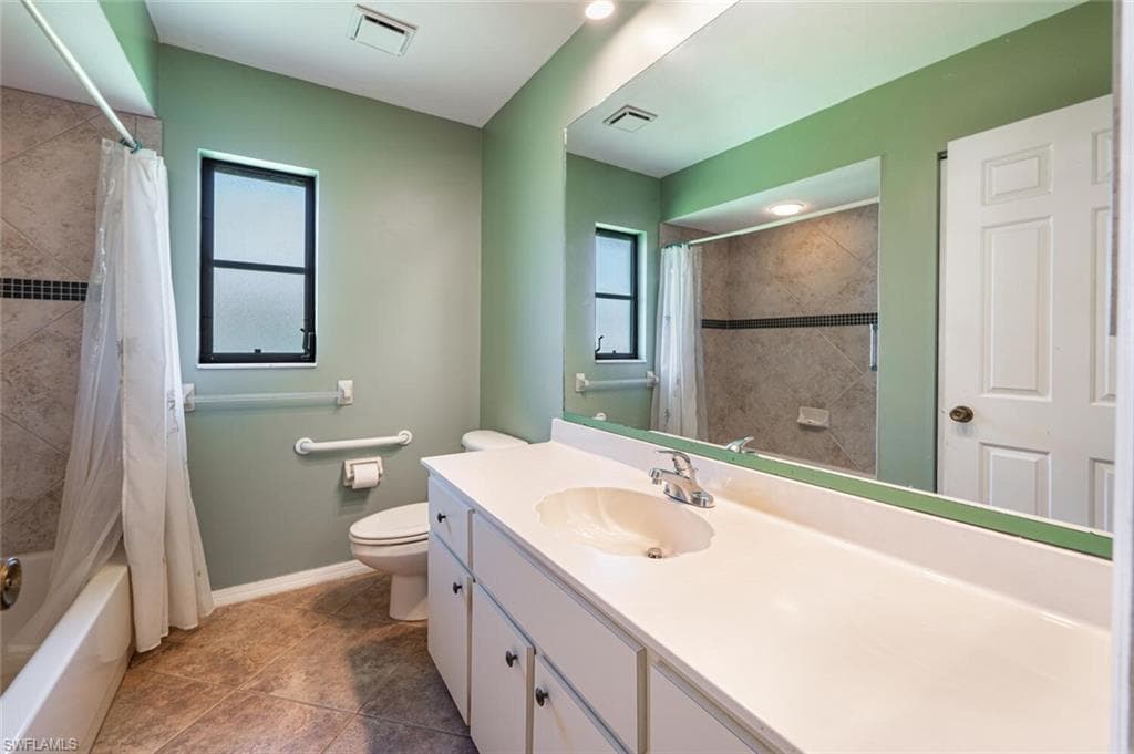 938 Charlemagne Blvd, Naples, FL 34112-20
