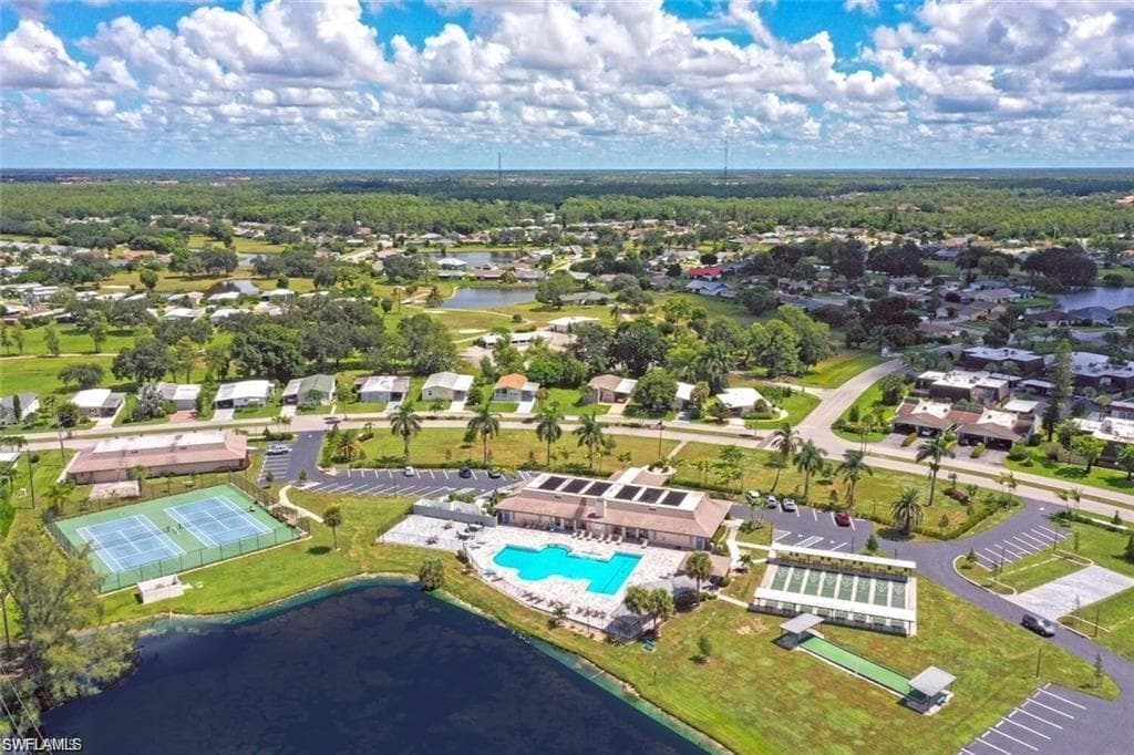 938 Charlemagne Blvd, Naples, FL 34112-27