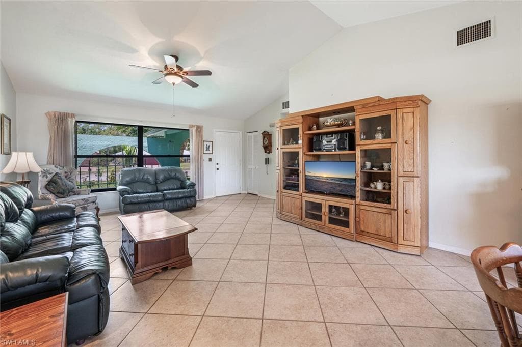 938 Charlemagne Blvd, Naples, FL 34112-3
