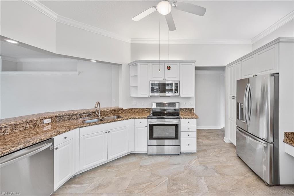 2432 Ravenna Blvd 201, Naples, FL 34109-16