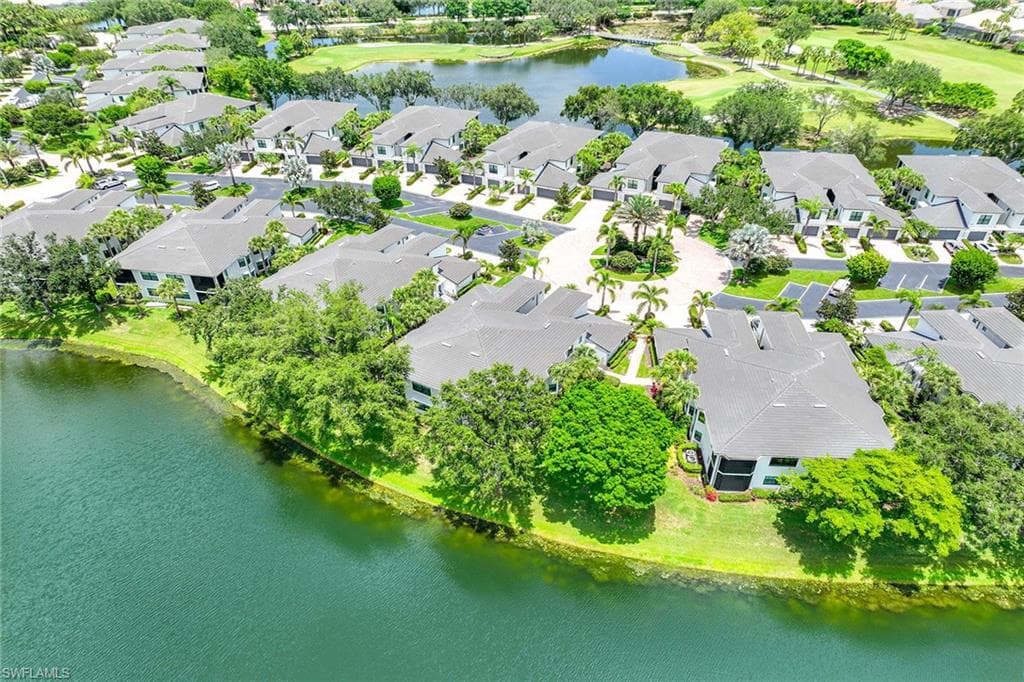 2432 Ravenna Blvd 201, Naples, FL 34109-38