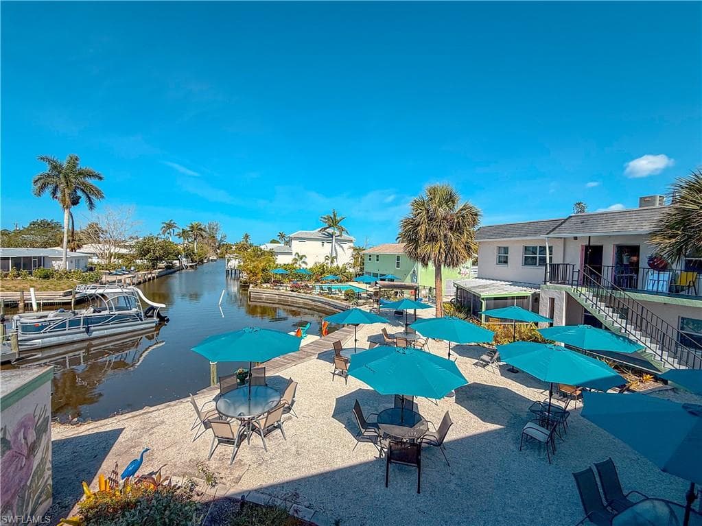 3212 Bayshore Dr, Naples, FL 34102-8