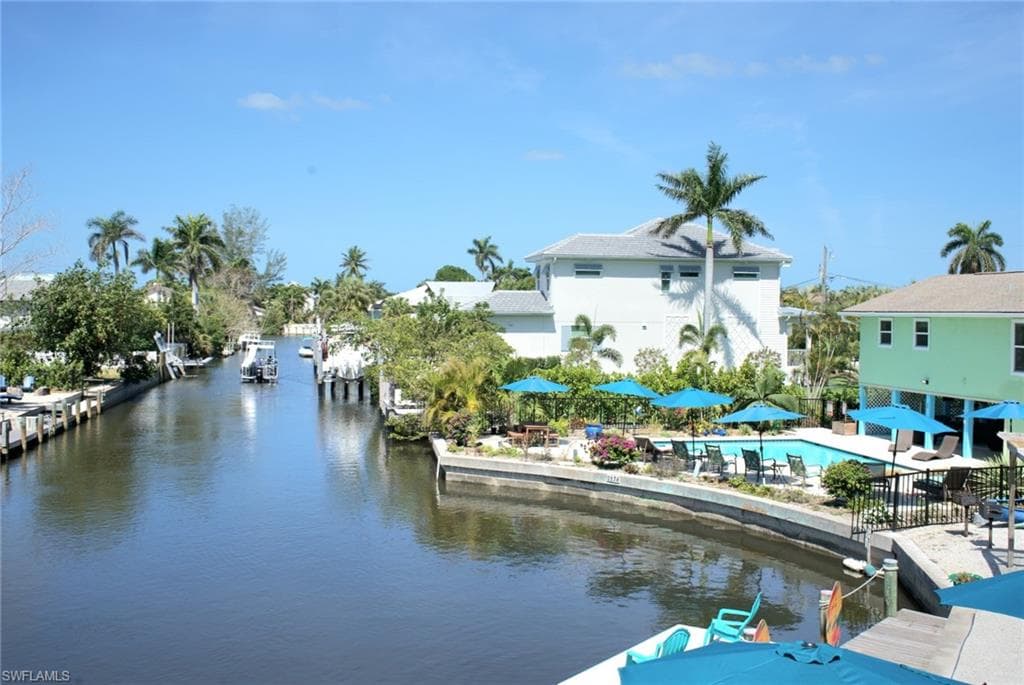 3212 Bayshore Dr, Naples, FL 34102-13