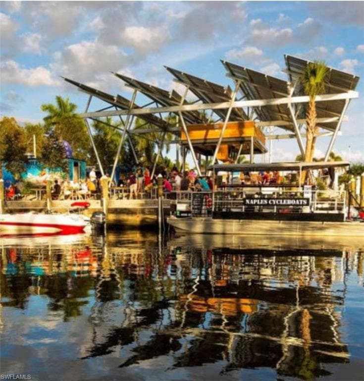 3212 Bayshore Dr, Naples, FL 34102-20