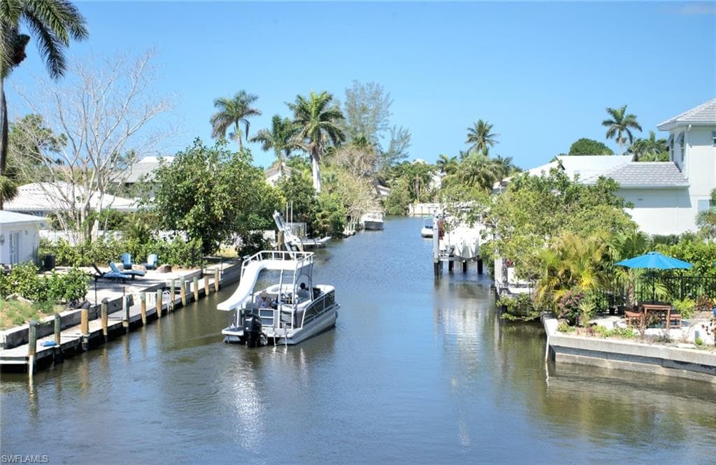 3212 Bayshore Dr, Naples, FL 34102-4