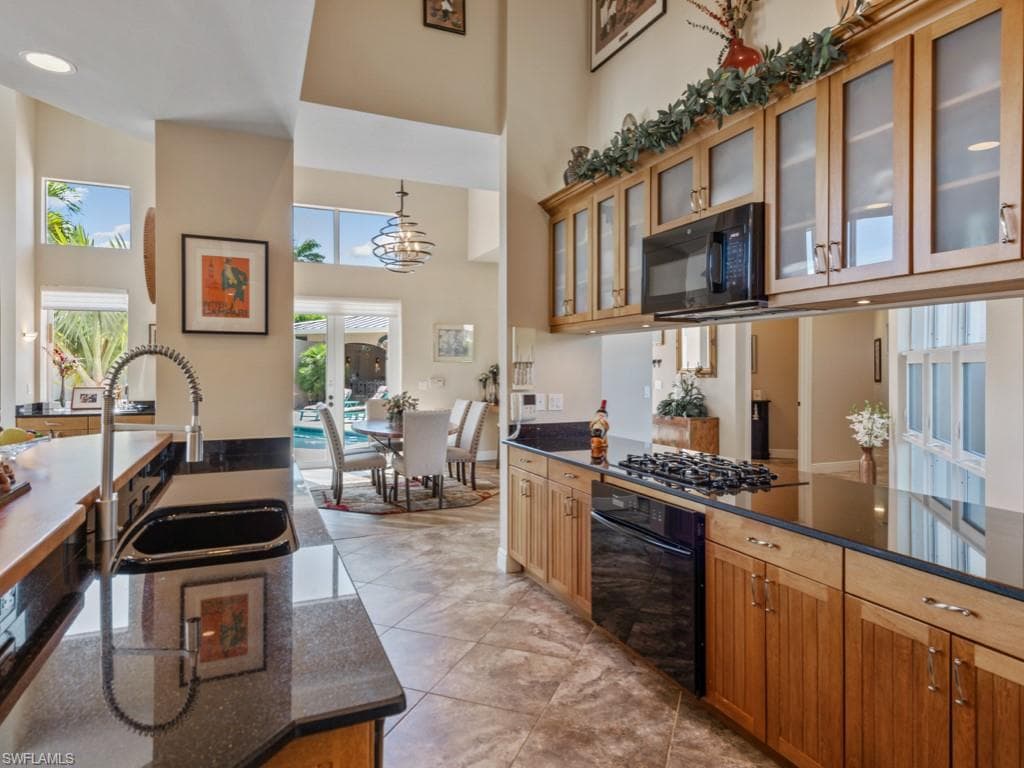 622 Bimini Ave, Marco Island, FL 34145-18