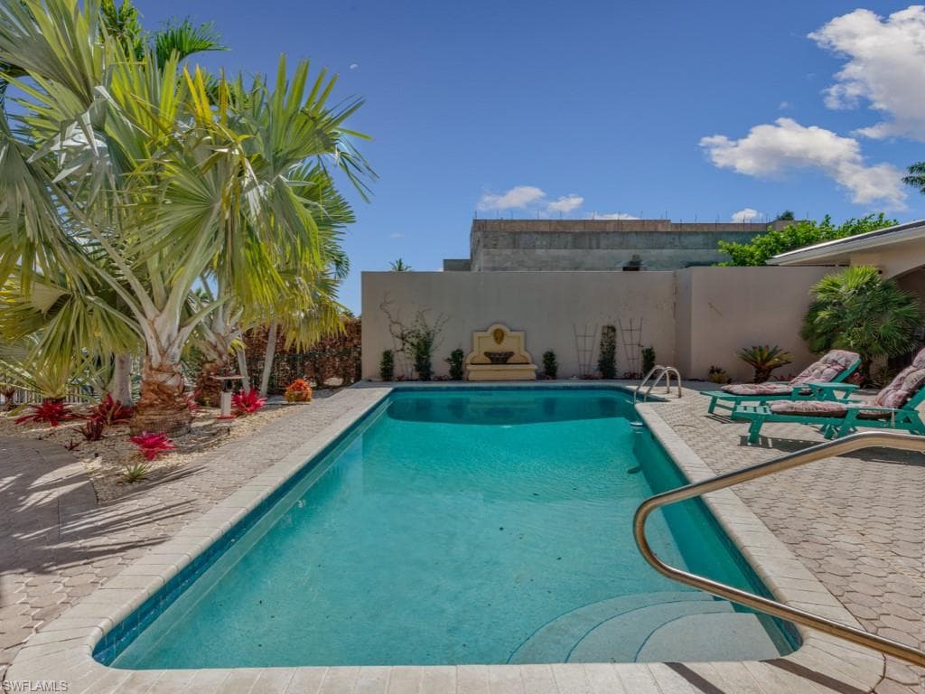 622 Bimini Ave, Marco Island, FL 34145-39