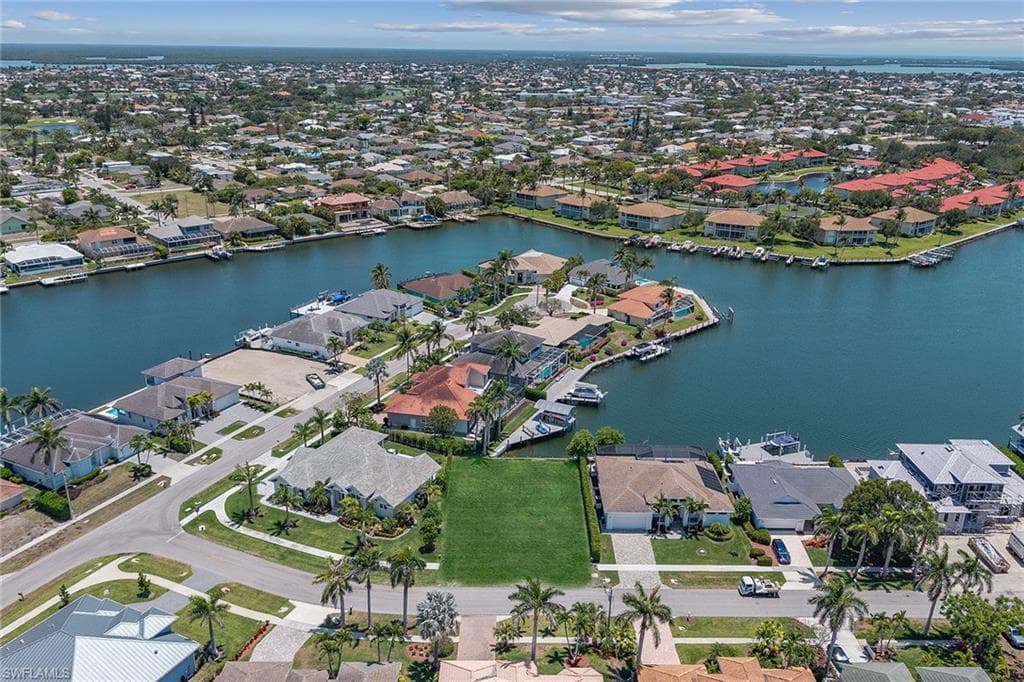 269 Bass Ct, Marco Island, FL 34145-10
