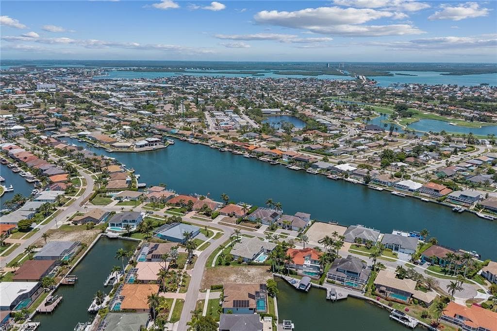 269 Bass Ct, Marco Island, FL 34145-18