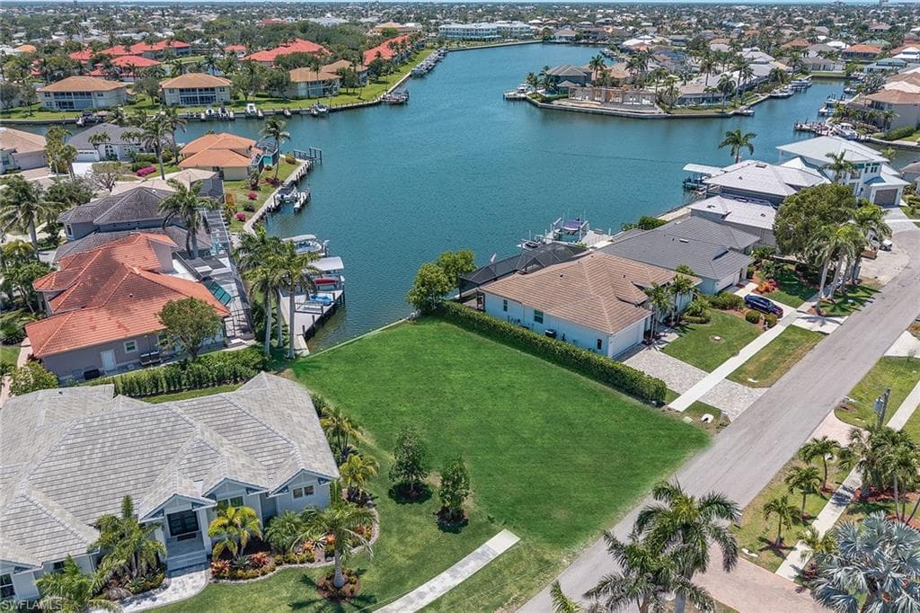 269 Bass Ct, Marco Island, FL 34145-4