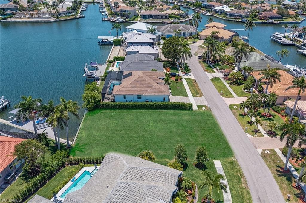 269 Bass Ct, Marco Island, FL 34145-5