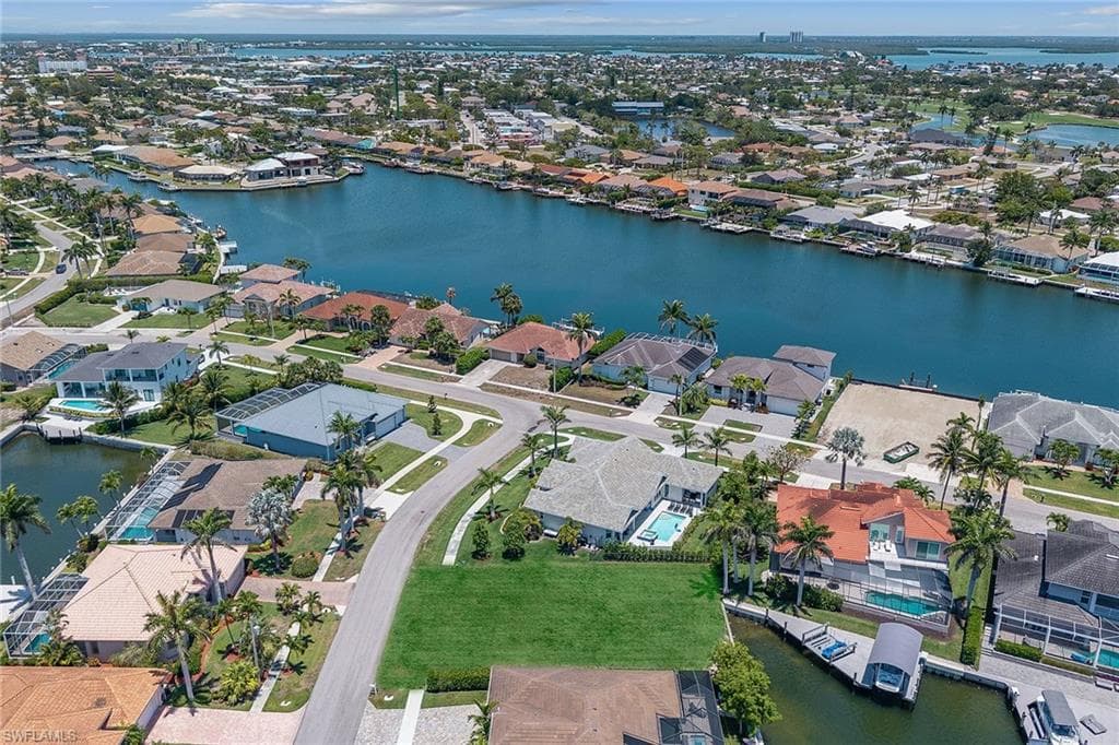 269 Bass Ct, Marco Island, FL 34145-8