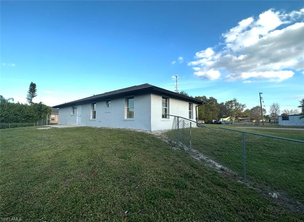 803 Monroe Dr, Lehigh Acres, FL 33936-11