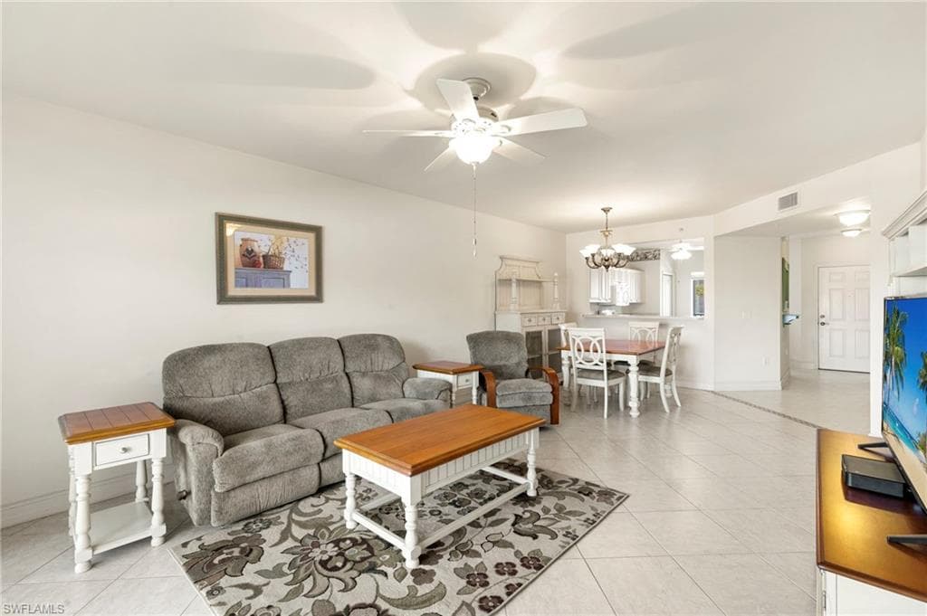 7839 Regal Heron Cir 205, Naples, FL 34104-10