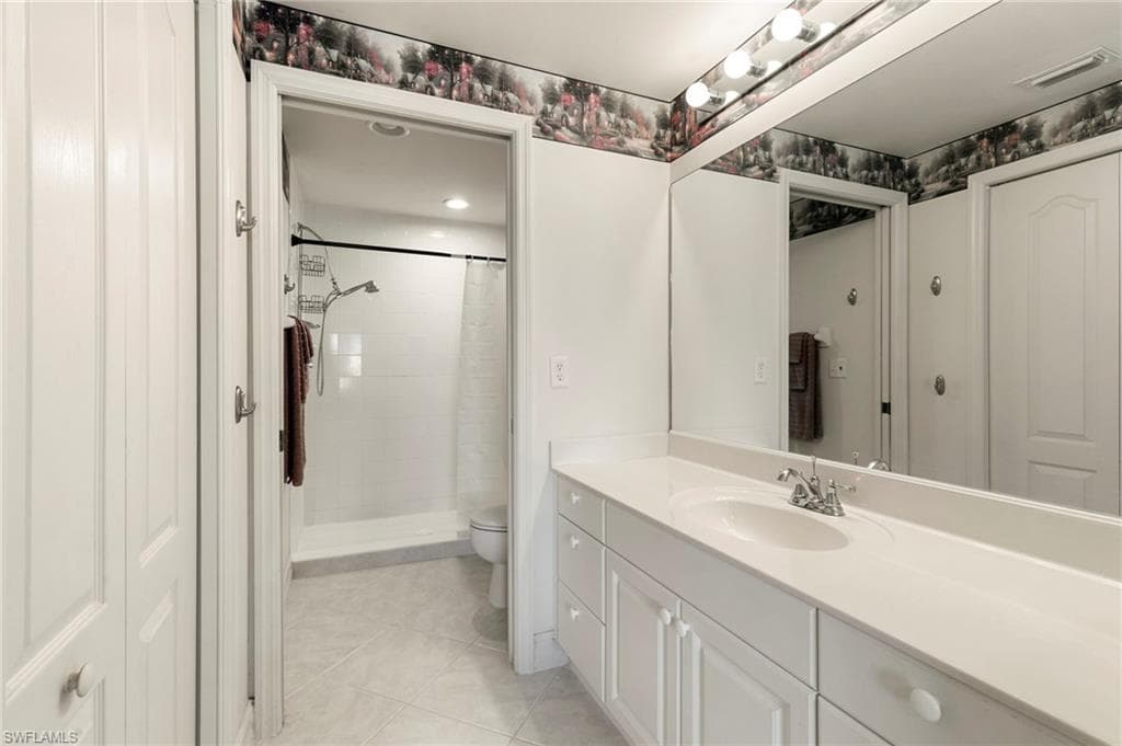 7839 Regal Heron Cir 205, Naples, FL 34104-20