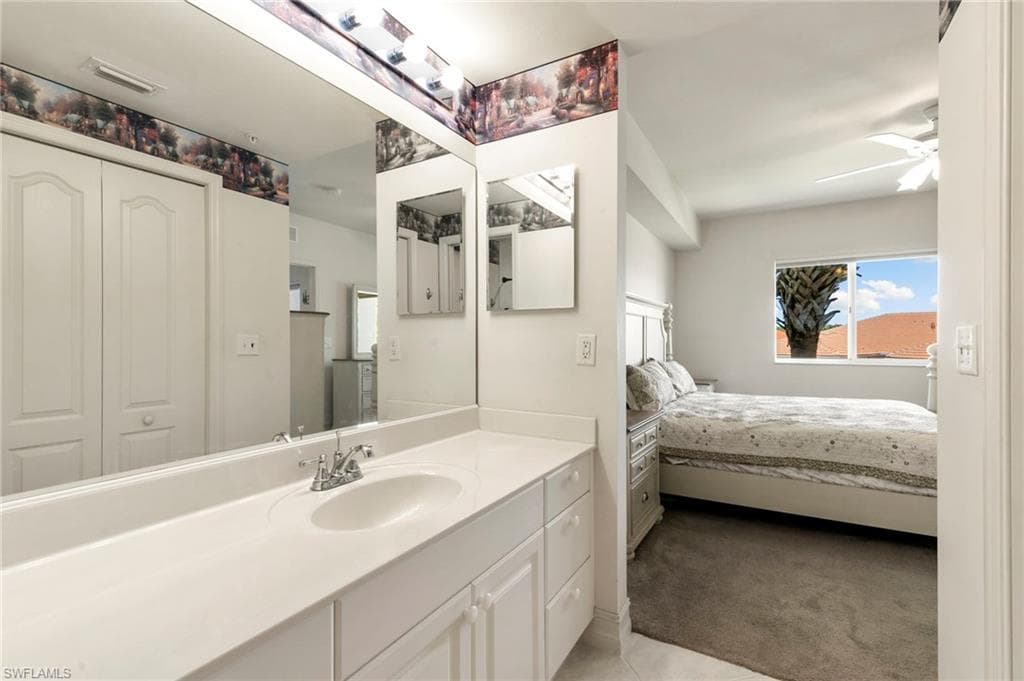 7839 Regal Heron Cir 205, Naples, FL 34104-22