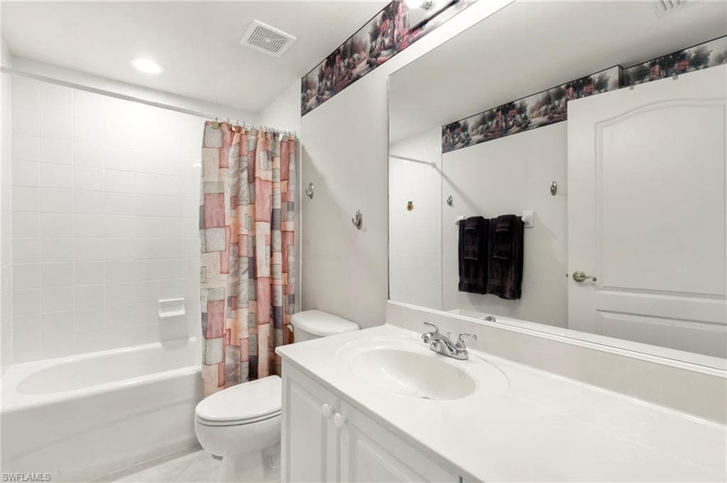 7839 Regal Heron Cir 205, Naples, FL 34104-24