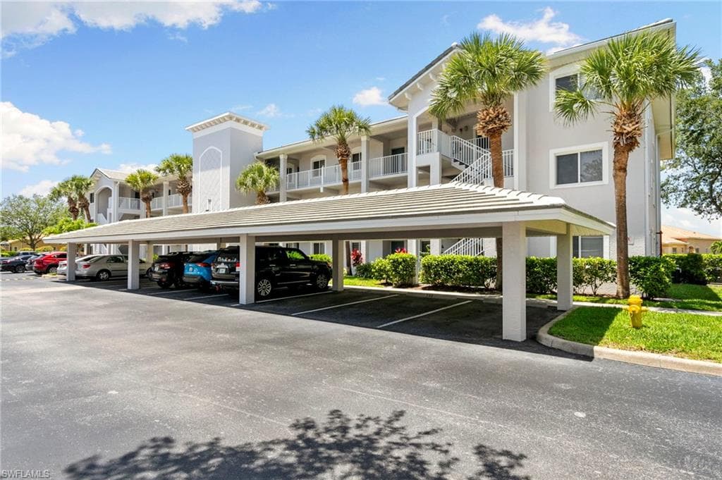7839 Regal Heron Cir 205, Naples, FL 34104-2