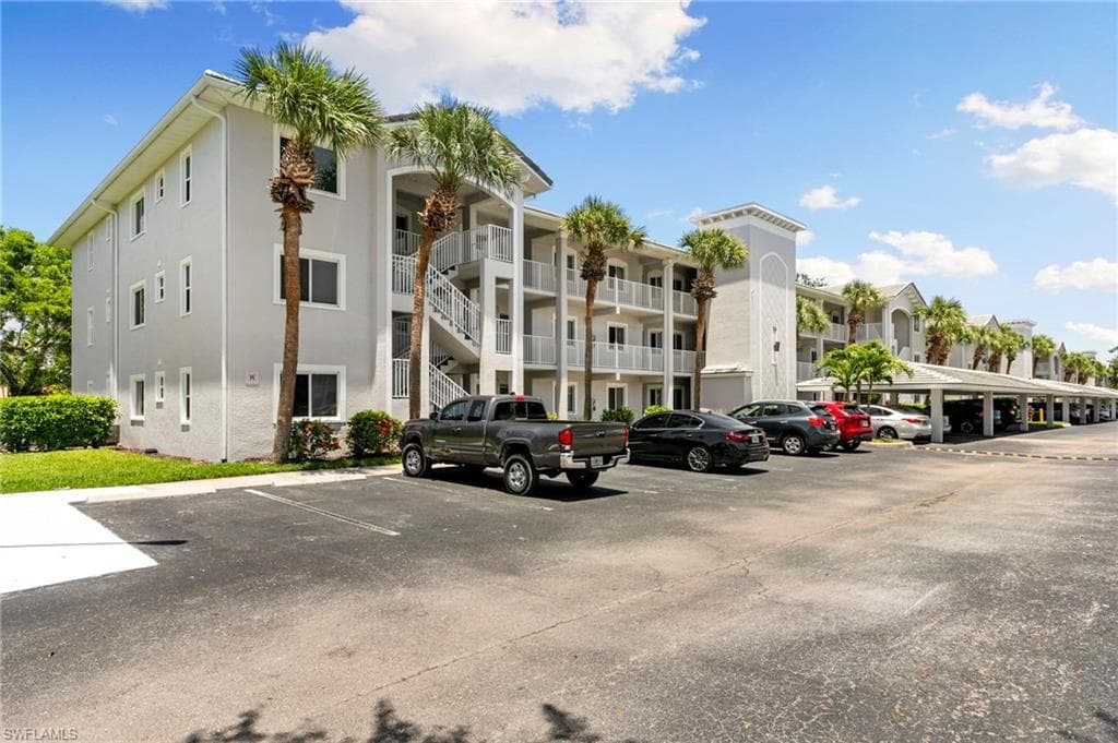 7839 Regal Heron Cir 205, Naples, FL 34104-3