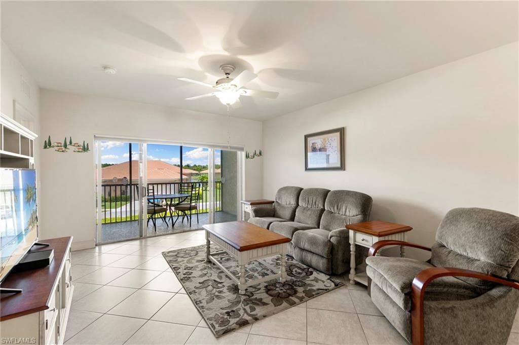 7839 Regal Heron Cir 205, Naples, FL 34104-7