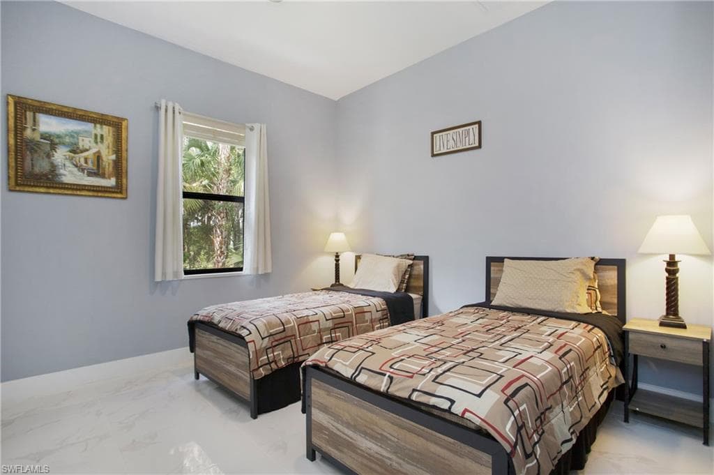 610 25th Ave NW, Naples, FL 34120-25