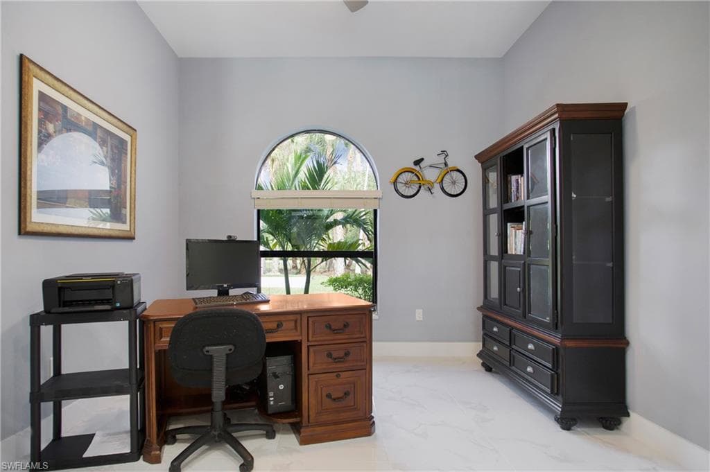 610 25th Ave NW, Naples, FL 34120-30