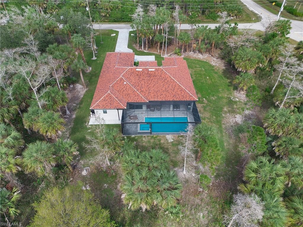 610 25th Ave NW, Naples, FL 34120-33