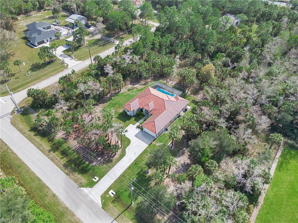 610 25th Ave NW, Naples, FL 34120-35