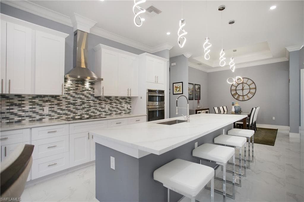 610 25th Ave NW, Naples, FL 34120-4