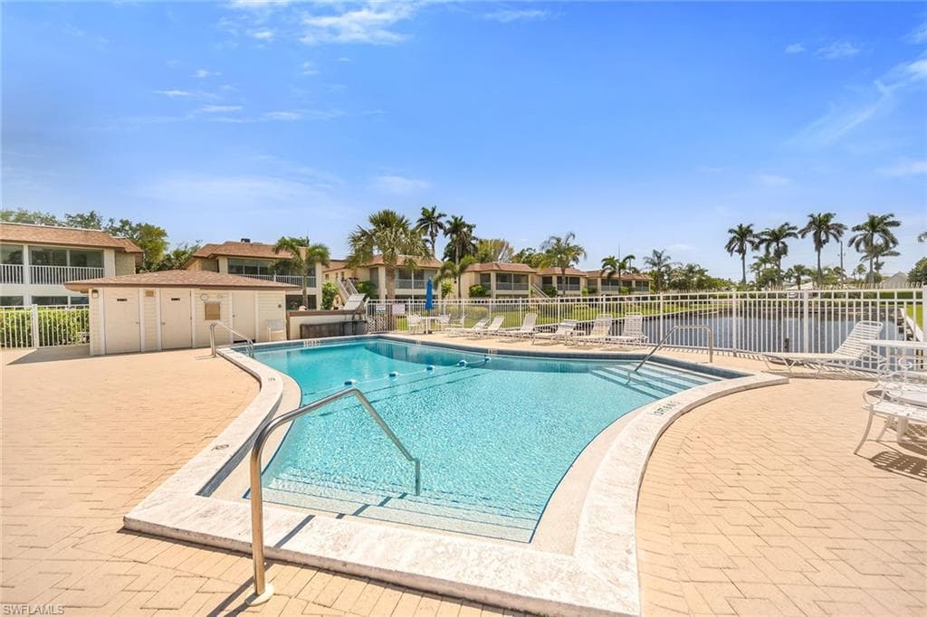 1155 Sandpiper St G2, Naples, FL 34102-48