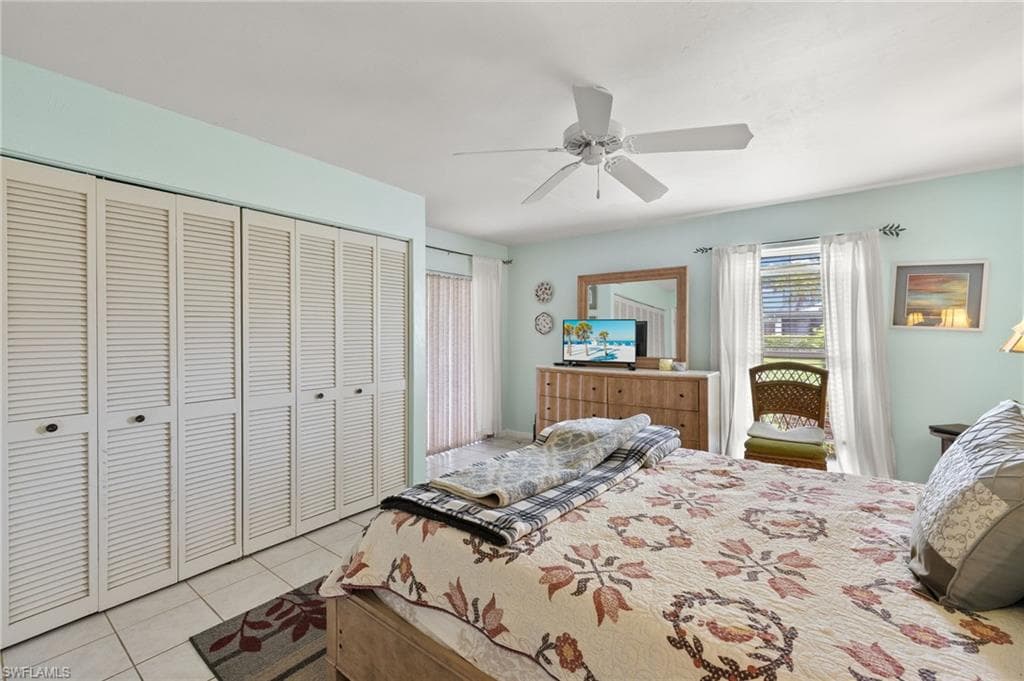 3275 Boca Ciega Dr D49, Naples, FL 34112-18