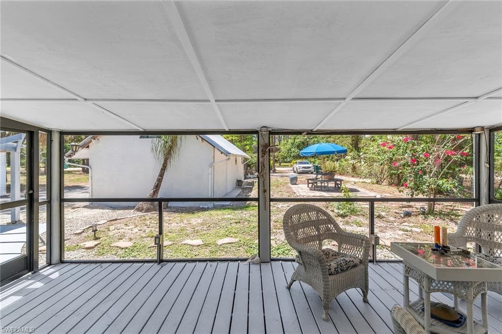 3855 13th Ave SW, Naples, FL 34117-15