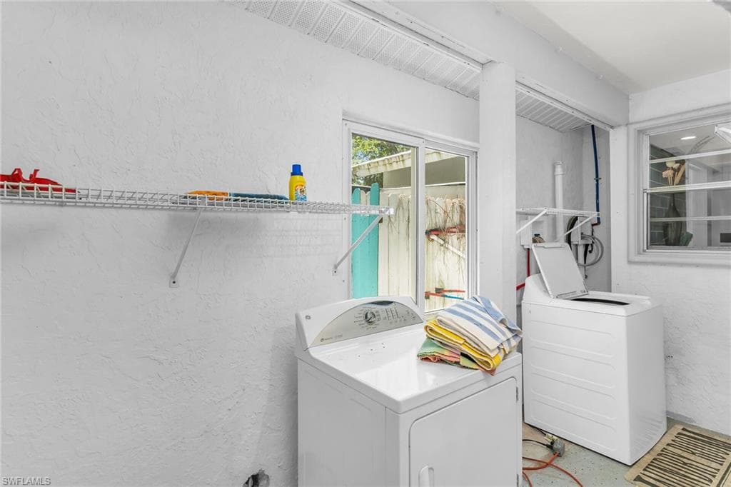 3855 13th Ave SW, Naples, FL 34117-23