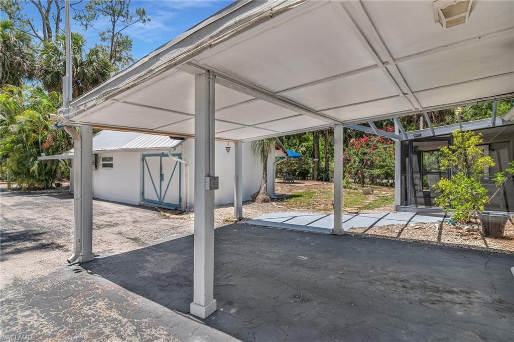 3855 13th Ave SW, Naples, FL 34117-30