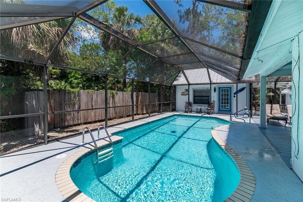 3855 13th Ave SW, Naples, FL 34117-35