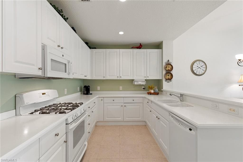 9224 Campanile Cir 103, Naples, FL 34114-15