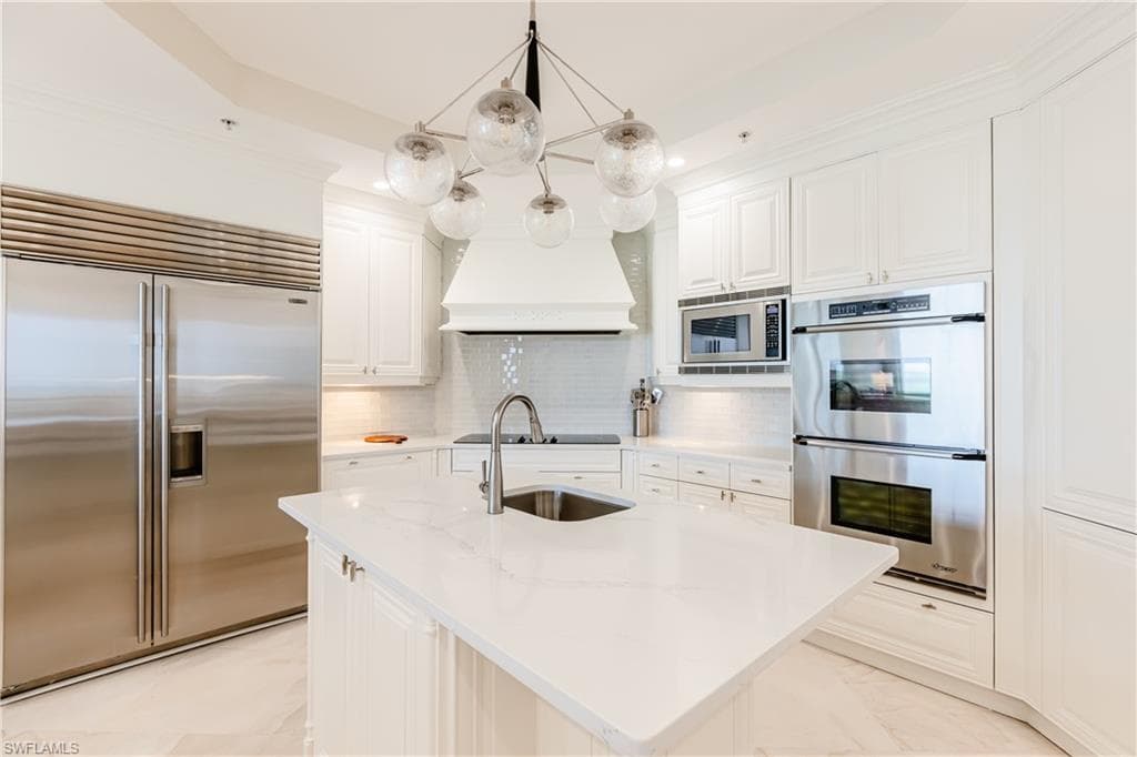 940 Cape Marco Dr 1703, Marco Island, FL 34145-10