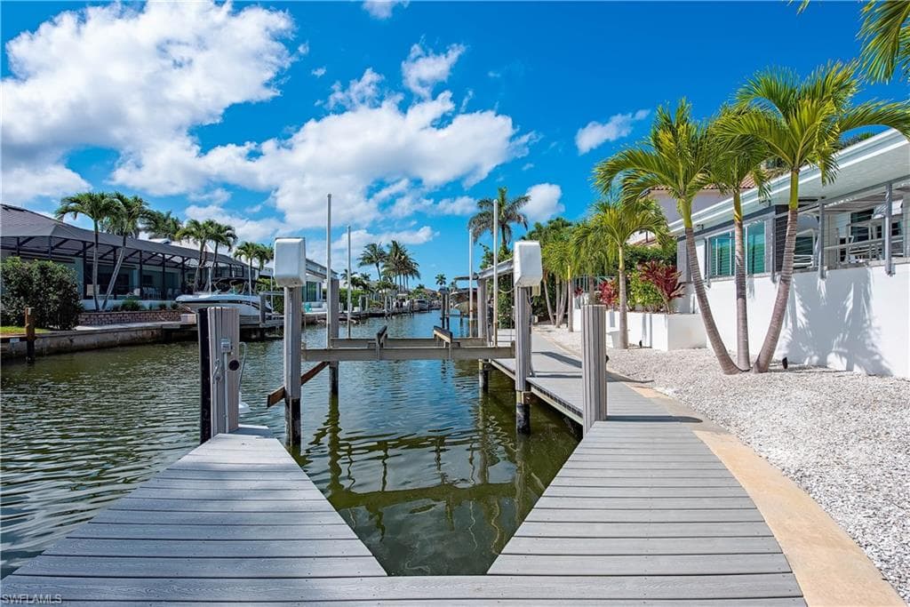 1807 Snook Dr, Naples, FL 34102-11