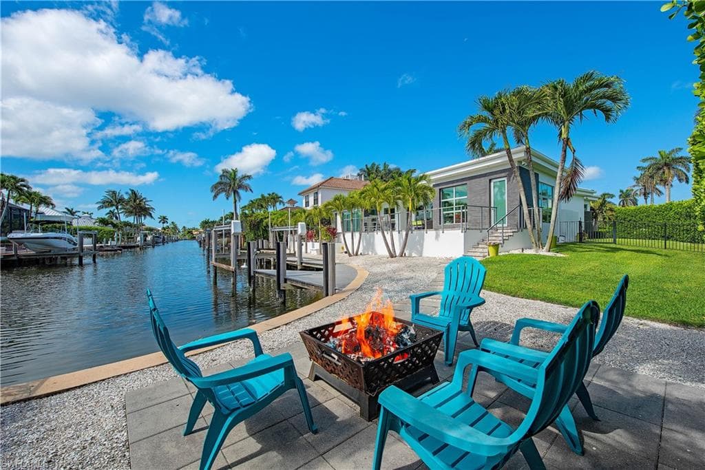 1807 Snook Dr, Naples, FL 34102-12